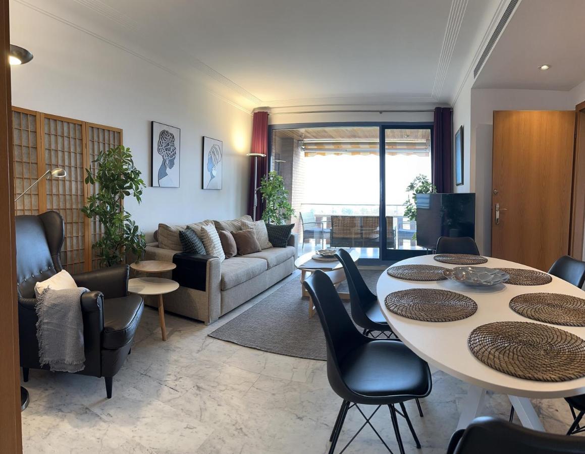 Lets Holidays Sea Views In Apartment *
